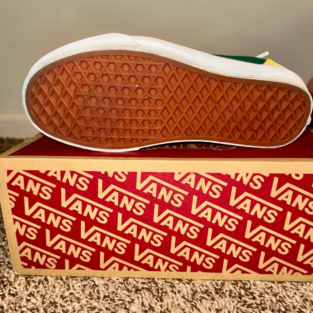 Old Skool Vans - Picture 2 of 3